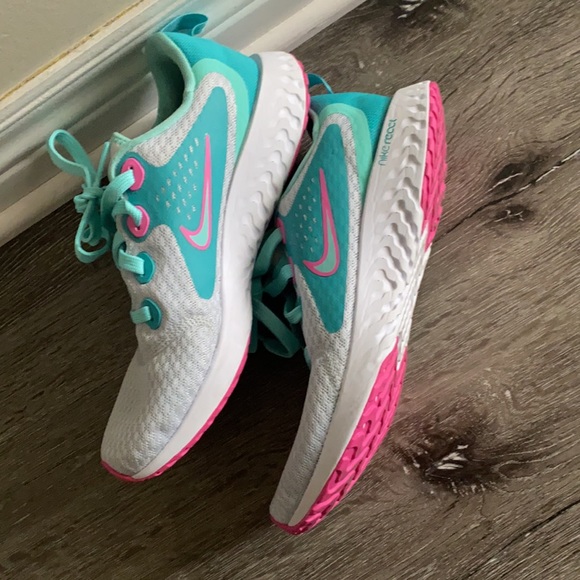 Nike React - Picture 5 of 7